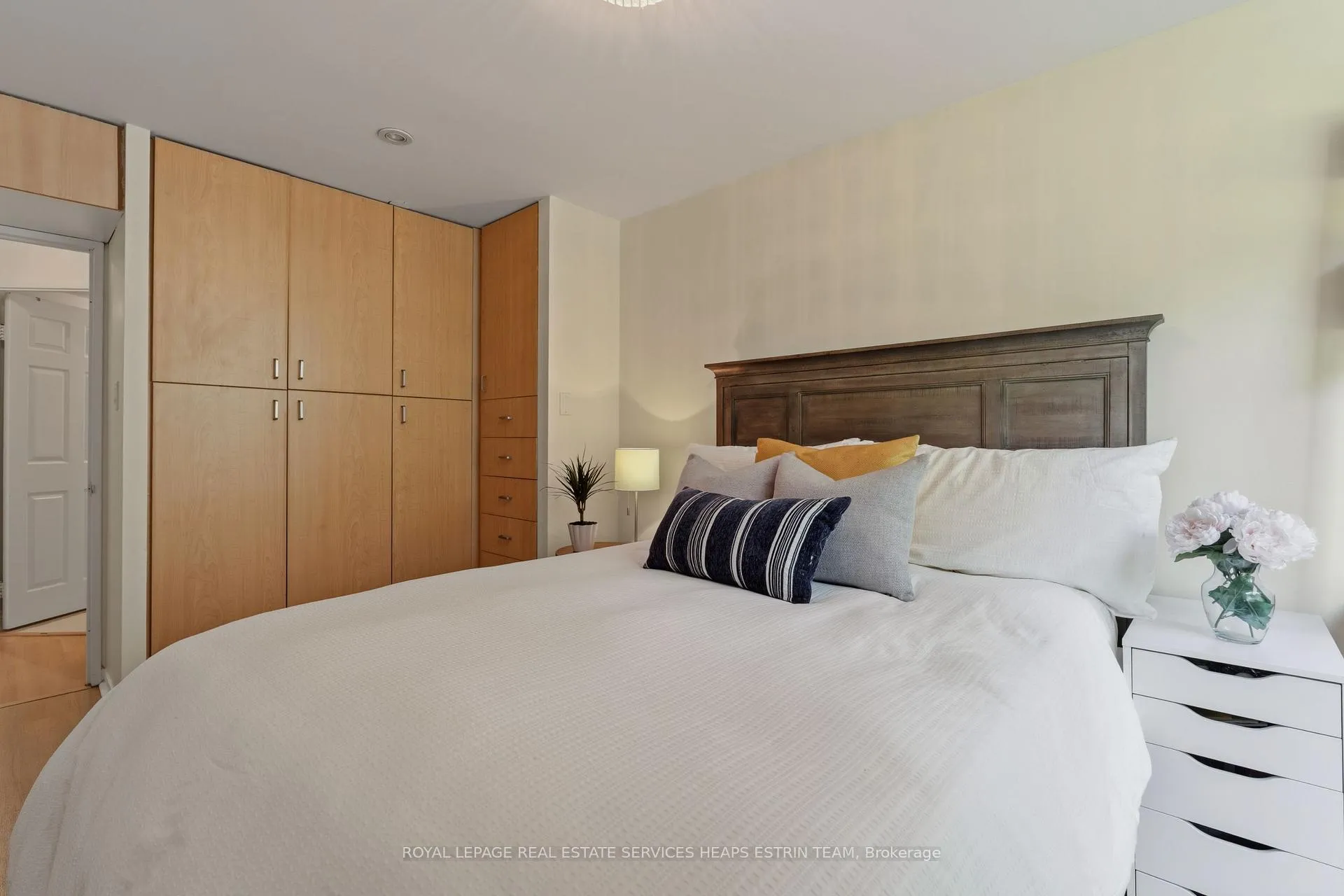 Photo 25 of Unit 111, 1485 Lakeshore Road E, Mississauga, Lakeview — HOMEH
