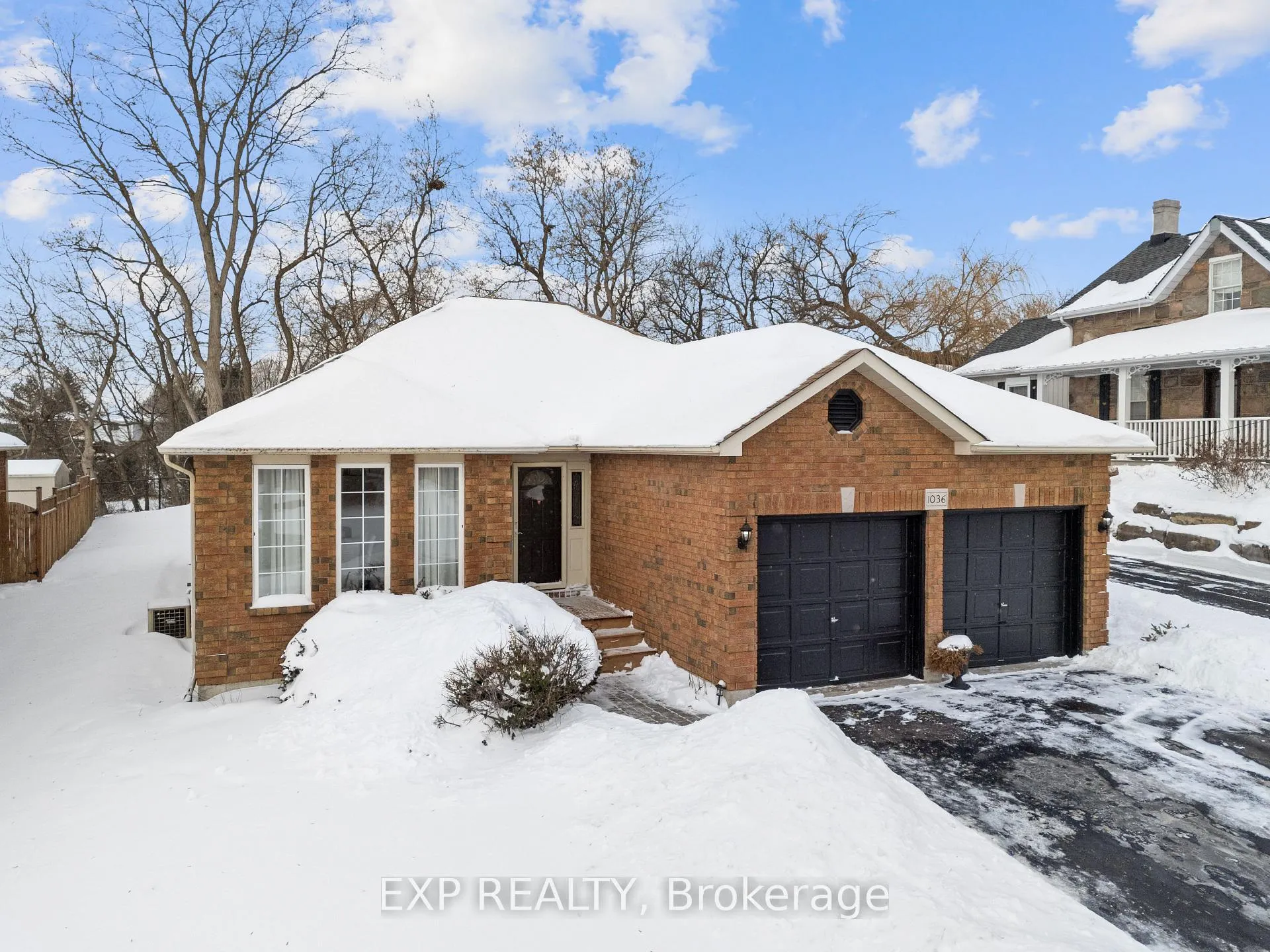 Photo 2 of 1036 Stone Cottage Crescent, Oshawa, Pinecrest — HOMEH