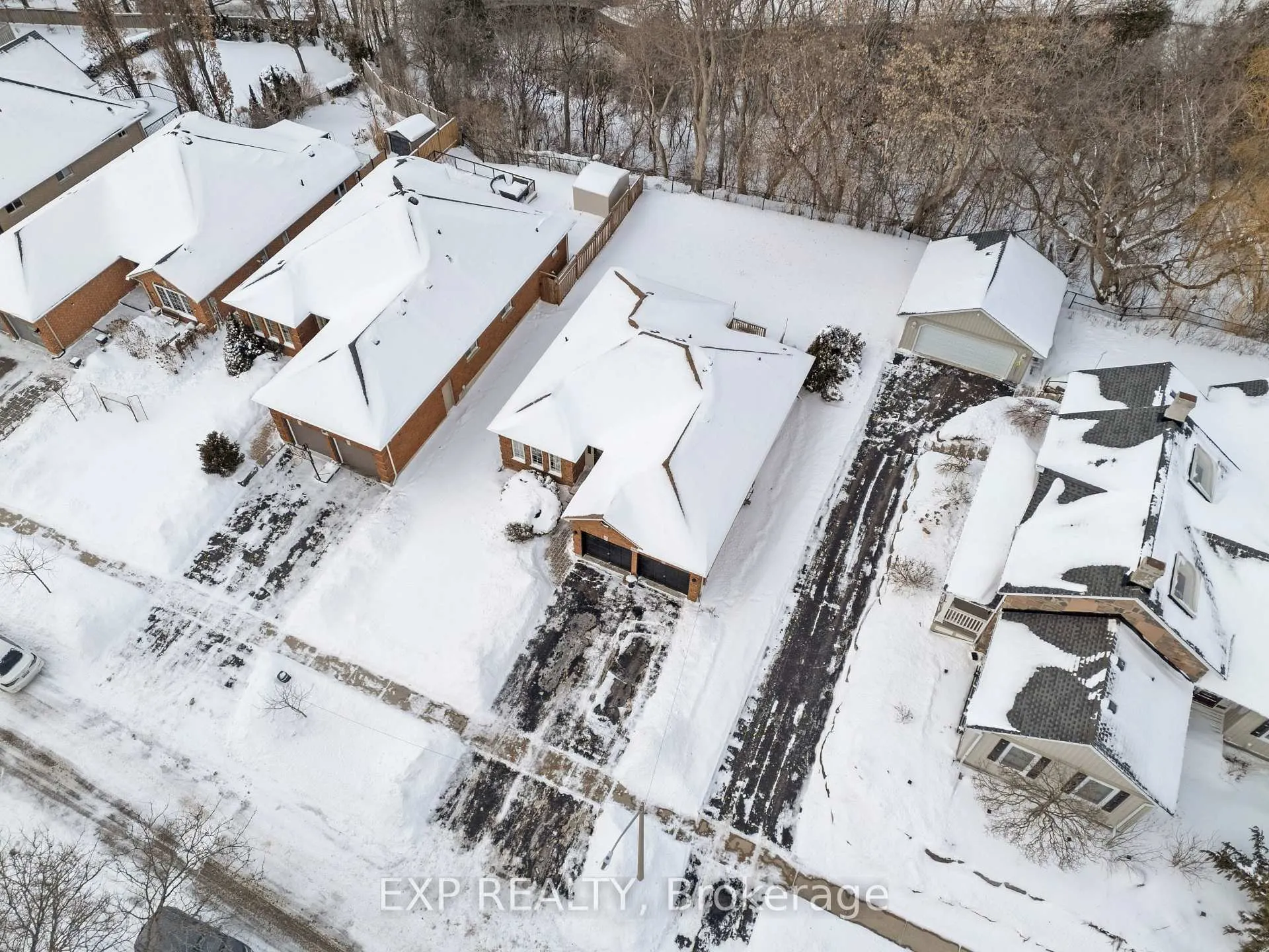Photo 3 of 1036 Stone Cottage Crescent, Oshawa, Pinecrest — HOMEH