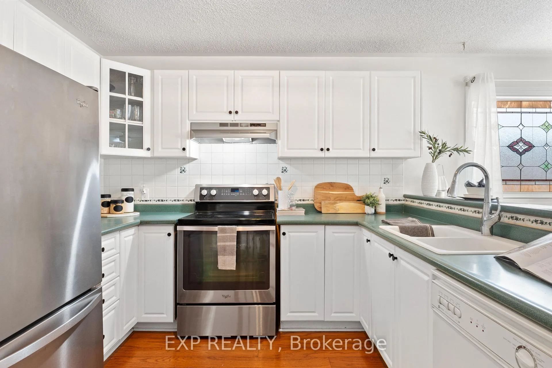 Photo 11 of 1036 Stone Cottage Crescent, Oshawa, Pinecrest — HOMEH
