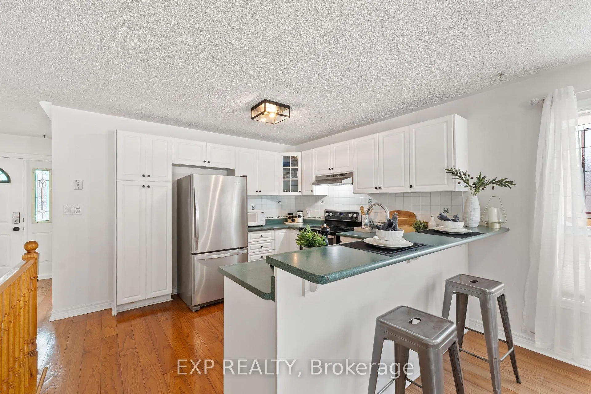 Photo 13 of 1036 Stone Cottage Crescent, Oshawa, Pinecrest — HOMEH