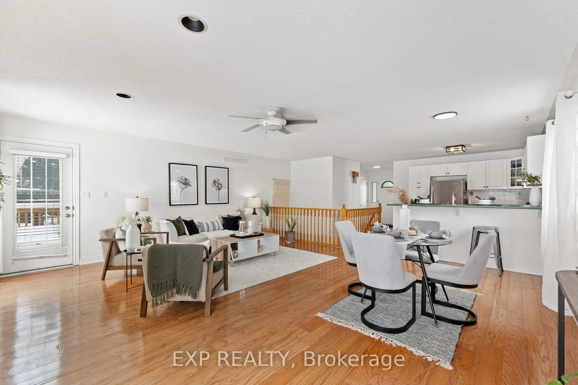Photo 18 of 1036 Stone Cottage Crescent, Oshawa, Pinecrest — HOMEH