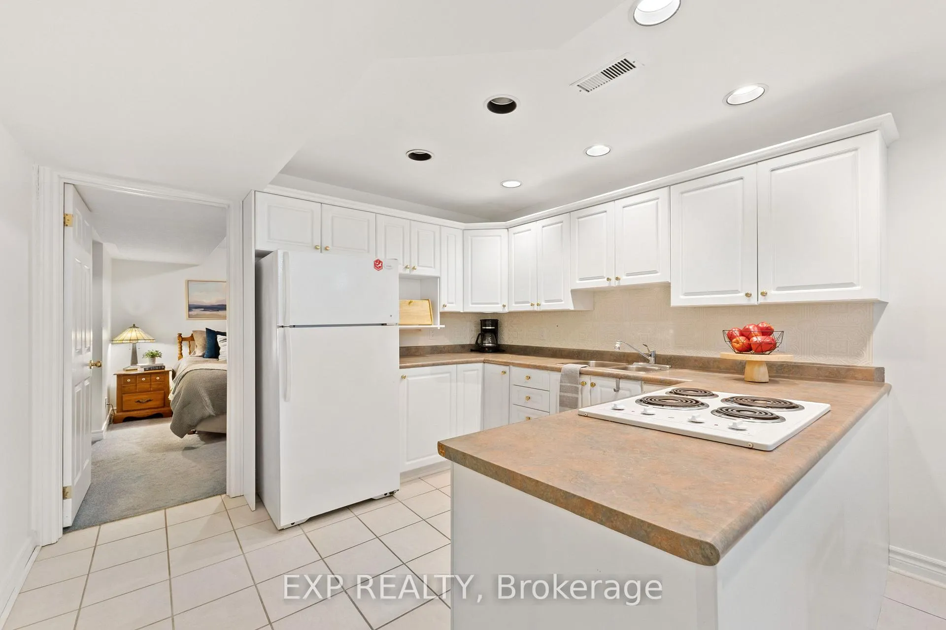 Photo 36 of 1036 Stone Cottage Crescent, Oshawa, Pinecrest — HOMEH