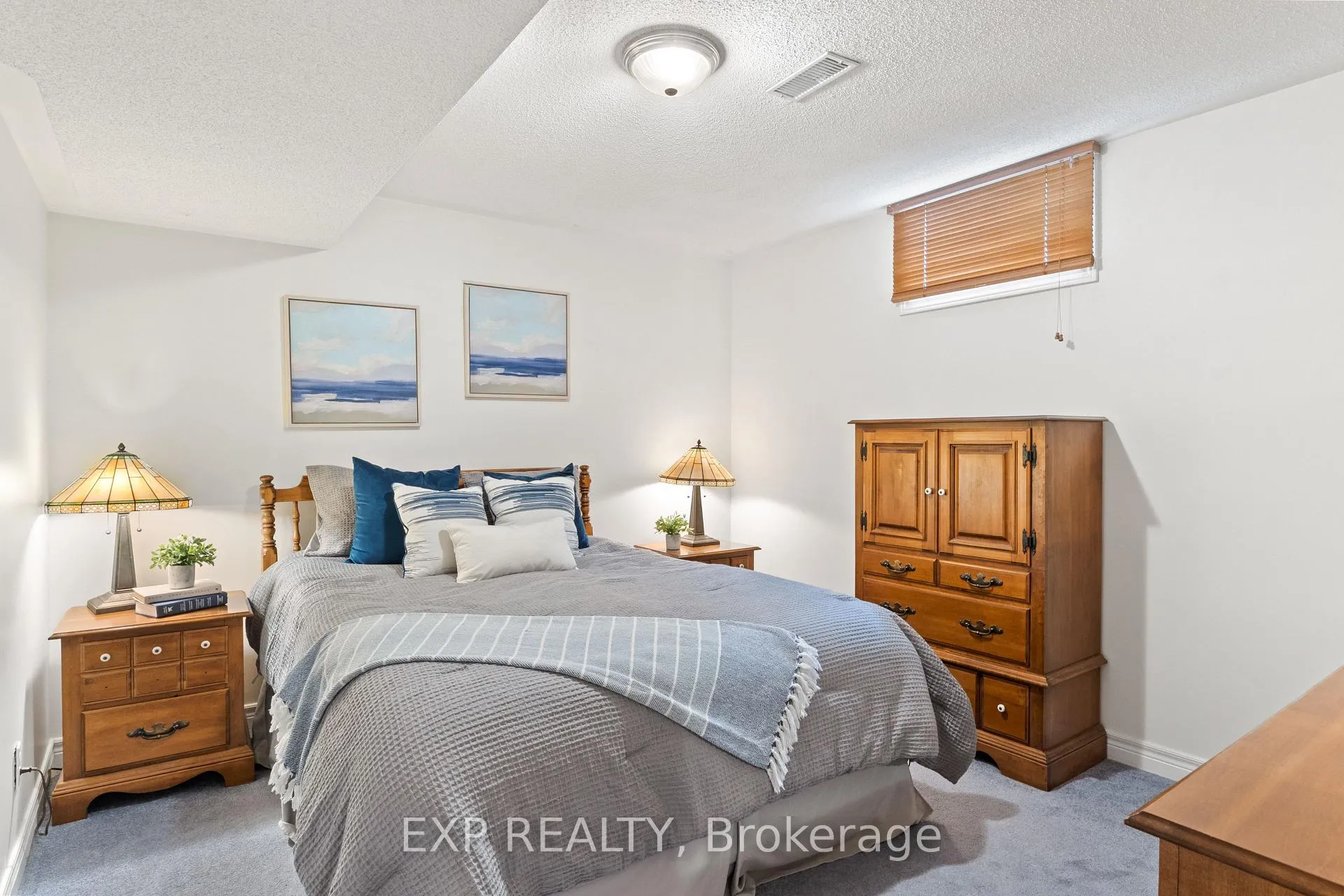 Photo 38 of 1036 Stone Cottage Crescent, Oshawa, Pinecrest — HOMEH