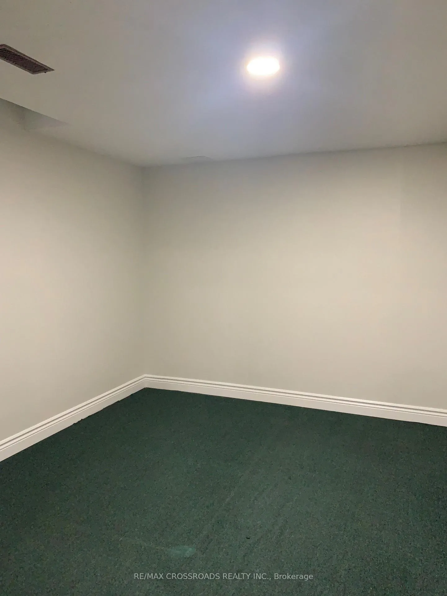 Photo 6 of Unit Bsmt, 18 Laguna Crescent, Markham, Middlefield — HOMEH
