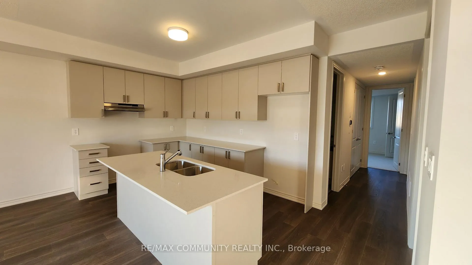 Photo 10 of Unit B, 58 Donald Cameron Crescent, Clarington, Courtice — HOMEH