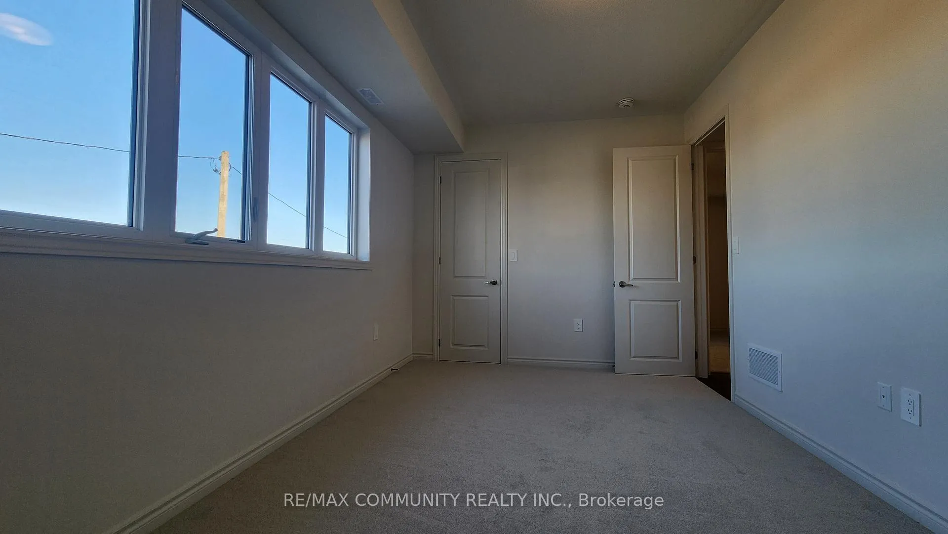 Photo 19 of Unit B, 58 Donald Cameron Crescent, Clarington, Courtice — HOMEH