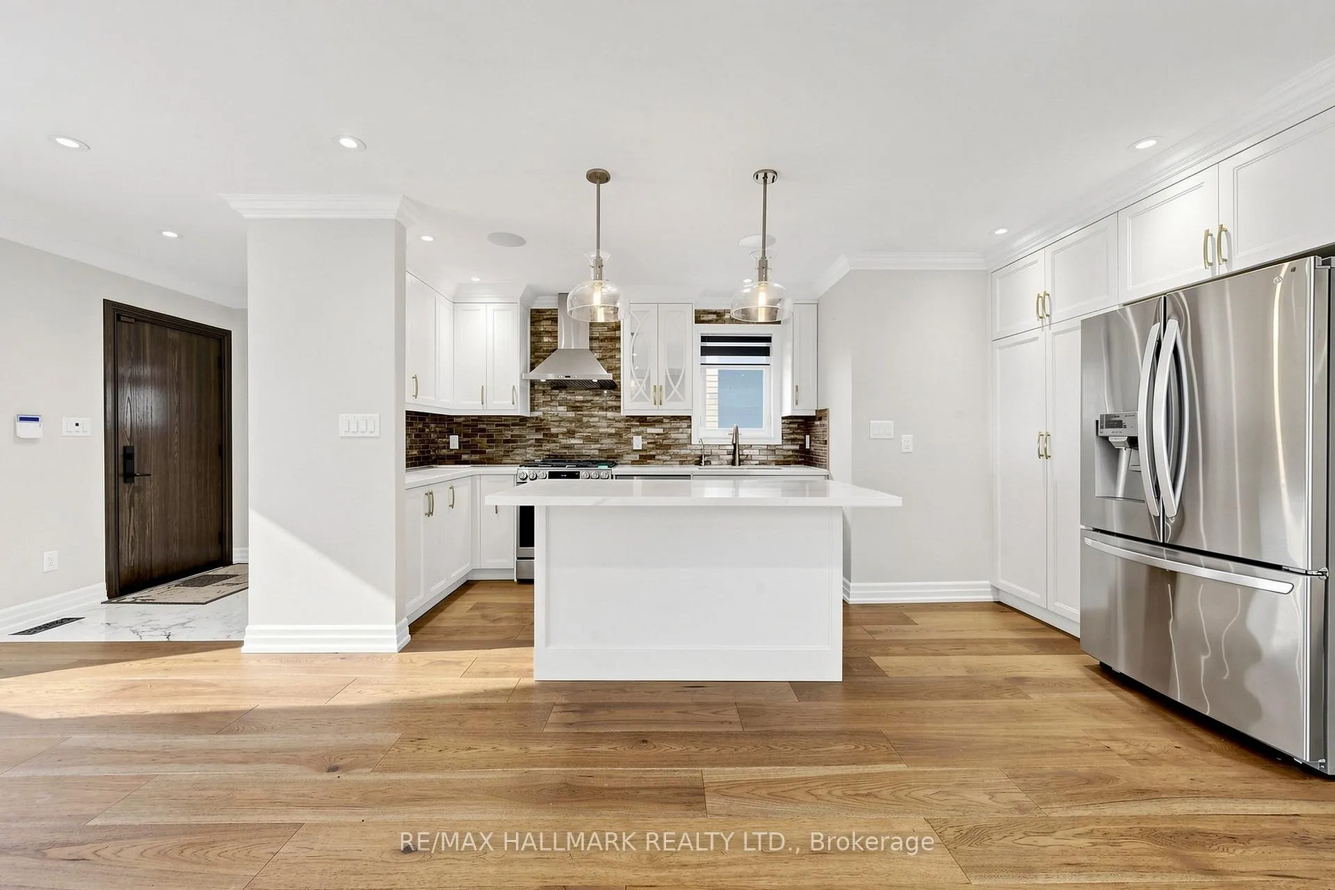 Photo 9 of 87 Fallingbrook Road, Scarborough, Birchcliffe-Cliffside — HOMEH