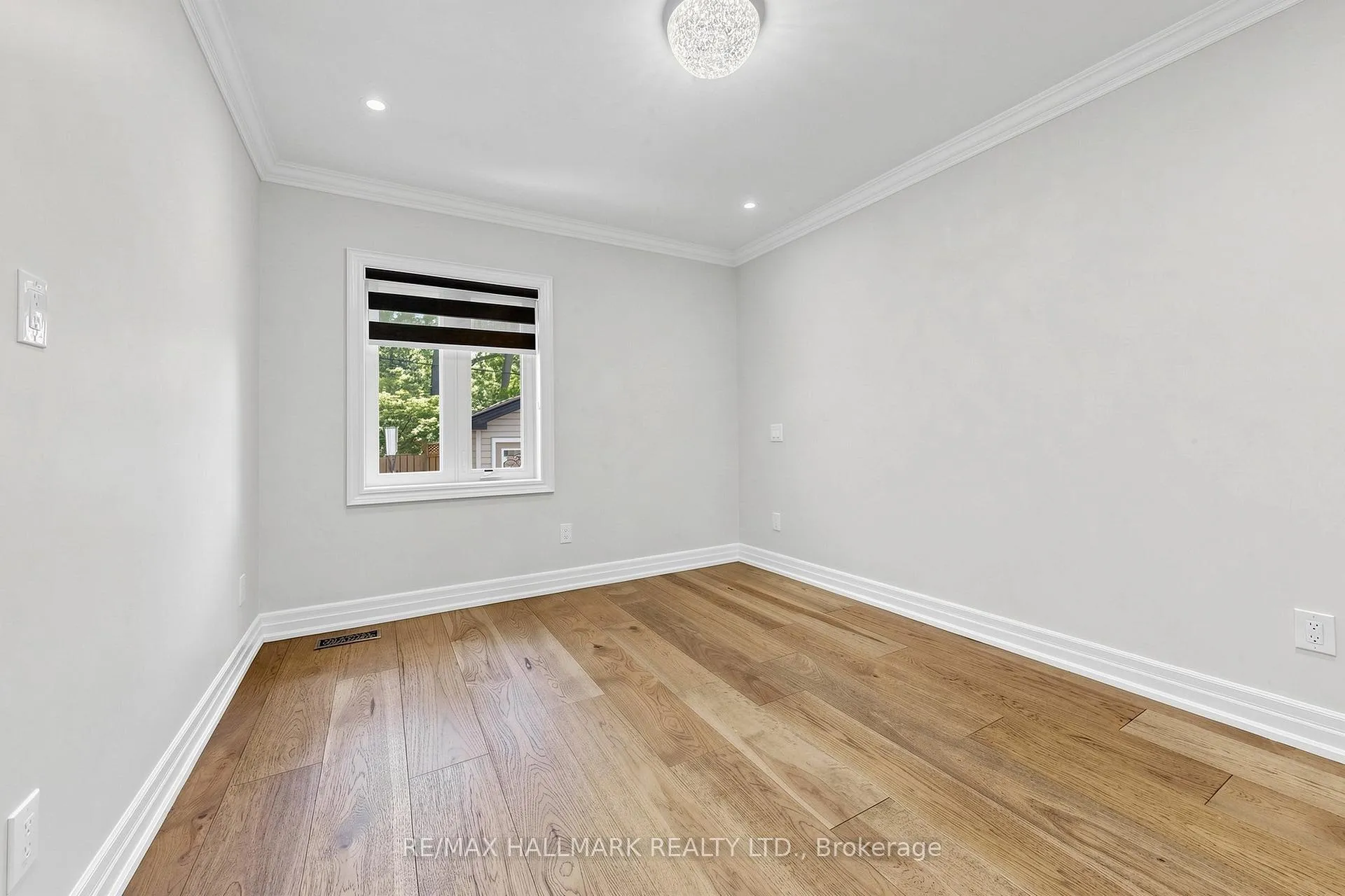 Photo 19 of 87 Fallingbrook Road, Scarborough, Birchcliffe-Cliffside — HOMEH
