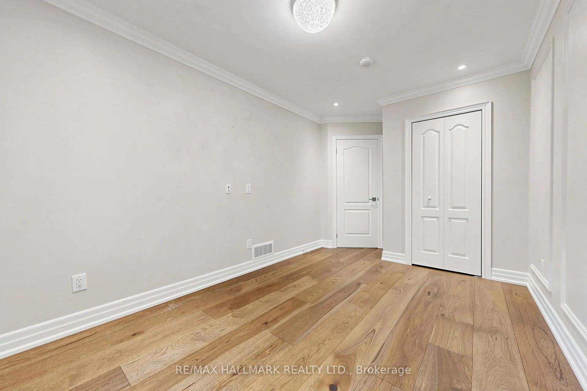 Photo 23 of 87 Fallingbrook Road, Scarborough, Birchcliffe-Cliffside — HOMEH