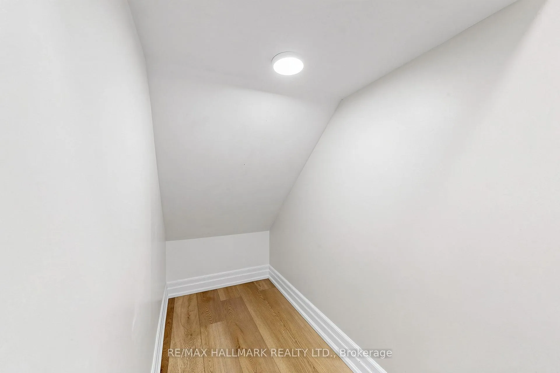 Photo 37 of 87 Fallingbrook Road, Scarborough, Birchcliffe-Cliffside — HOMEH