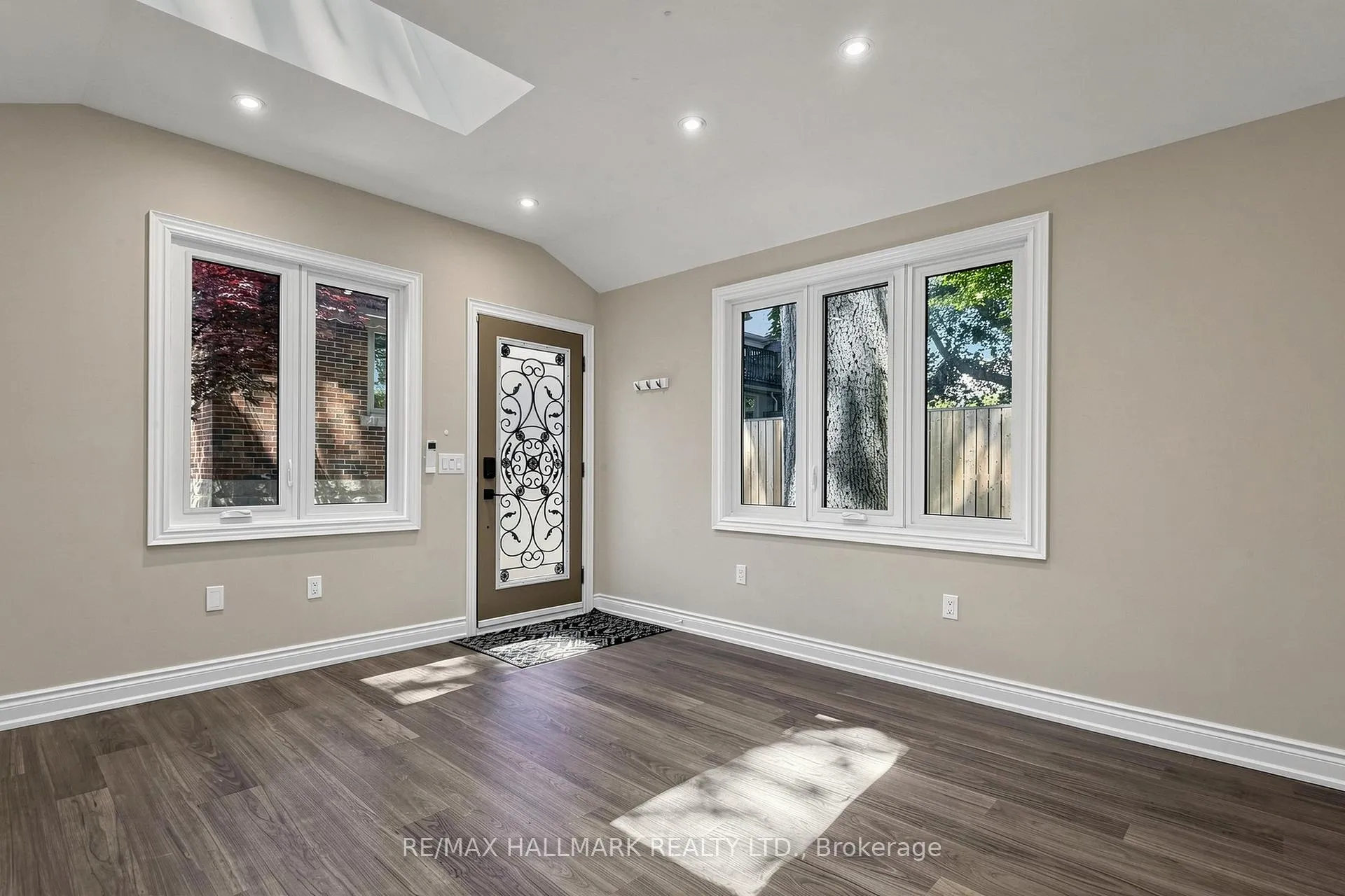 Photo 40 of 87 Fallingbrook Road, Scarborough, Birchcliffe-Cliffside — HOMEH