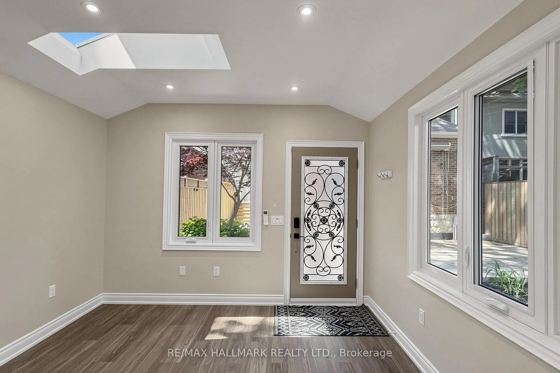 Photo 41 of 87 Fallingbrook Road, Scarborough, Birchcliffe-Cliffside — HOMEH