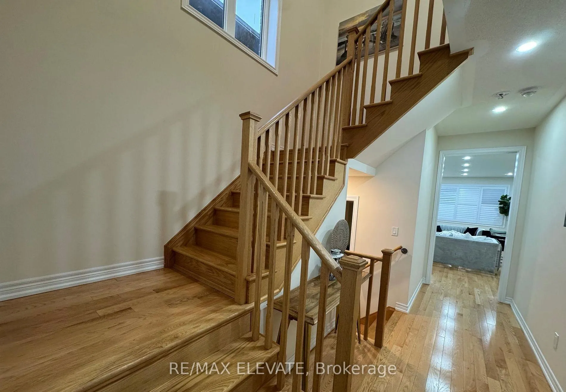 Photo 3 of 1187 Enchanted Crescent, Pickering, Rural Pickering — HOMEH