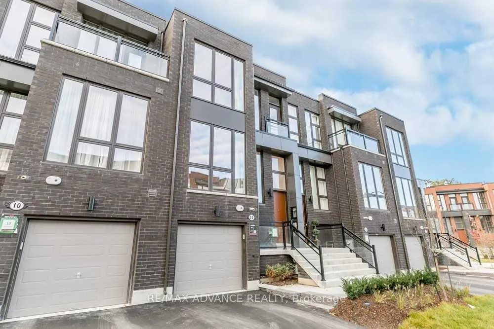 Photo 2 of 12 Cambray Road, Vaughan, Patterson — HOMEH
