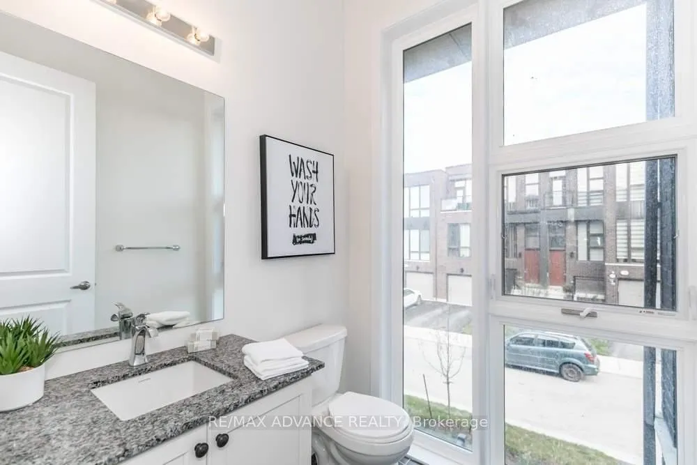Photo 11 of 12 Cambray Road, Vaughan, Patterson — HOMEH