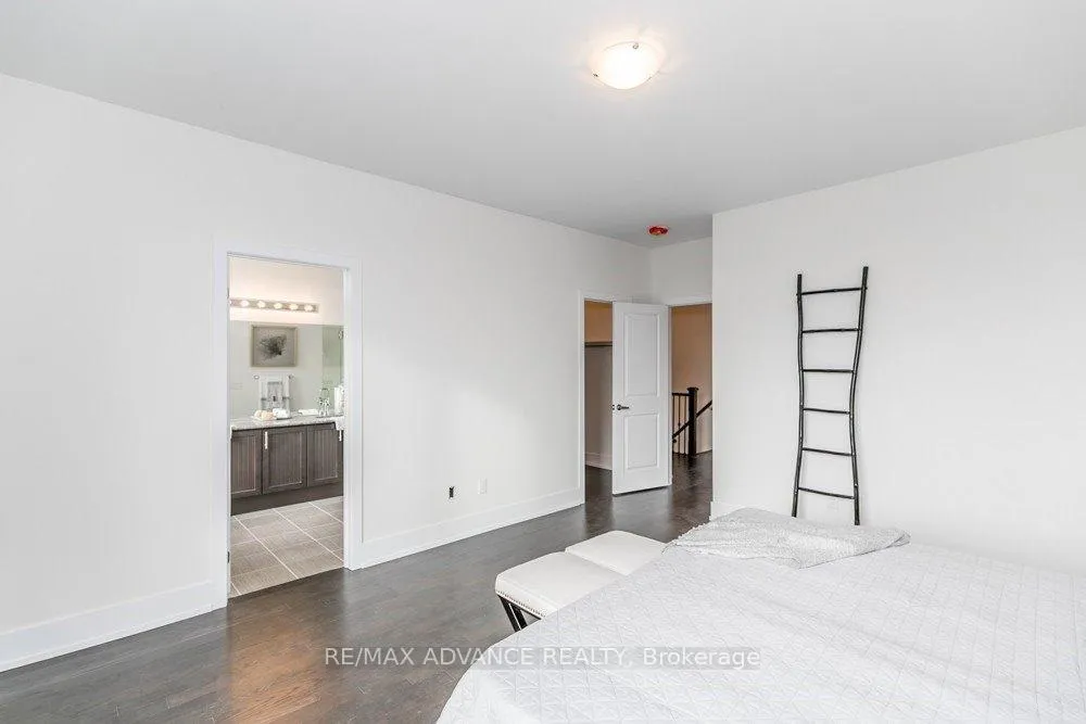 Photo 29 of 12 Cambray Road, Vaughan, Patterson — HOMEH