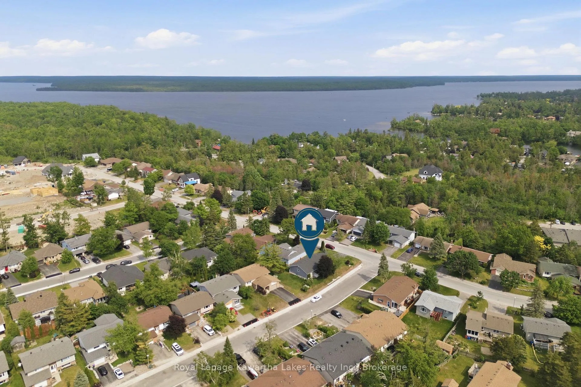 Photo 2 of 39 Cedartree Lane, Kawartha Lakes, Bobcaygeon — HOMEH