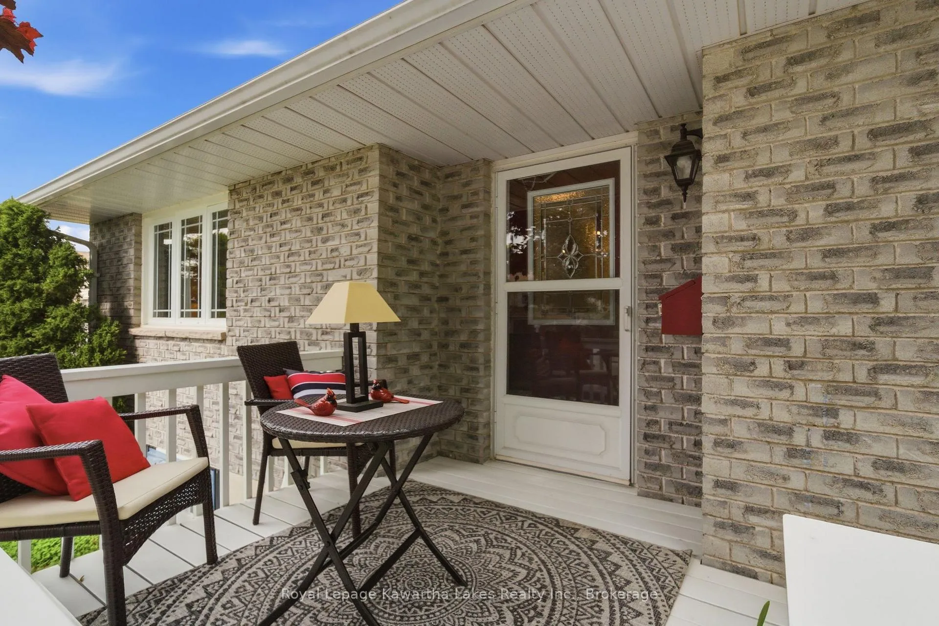Photo 6 of 39 Cedartree Lane, Kawartha Lakes, Bobcaygeon — HOMEH