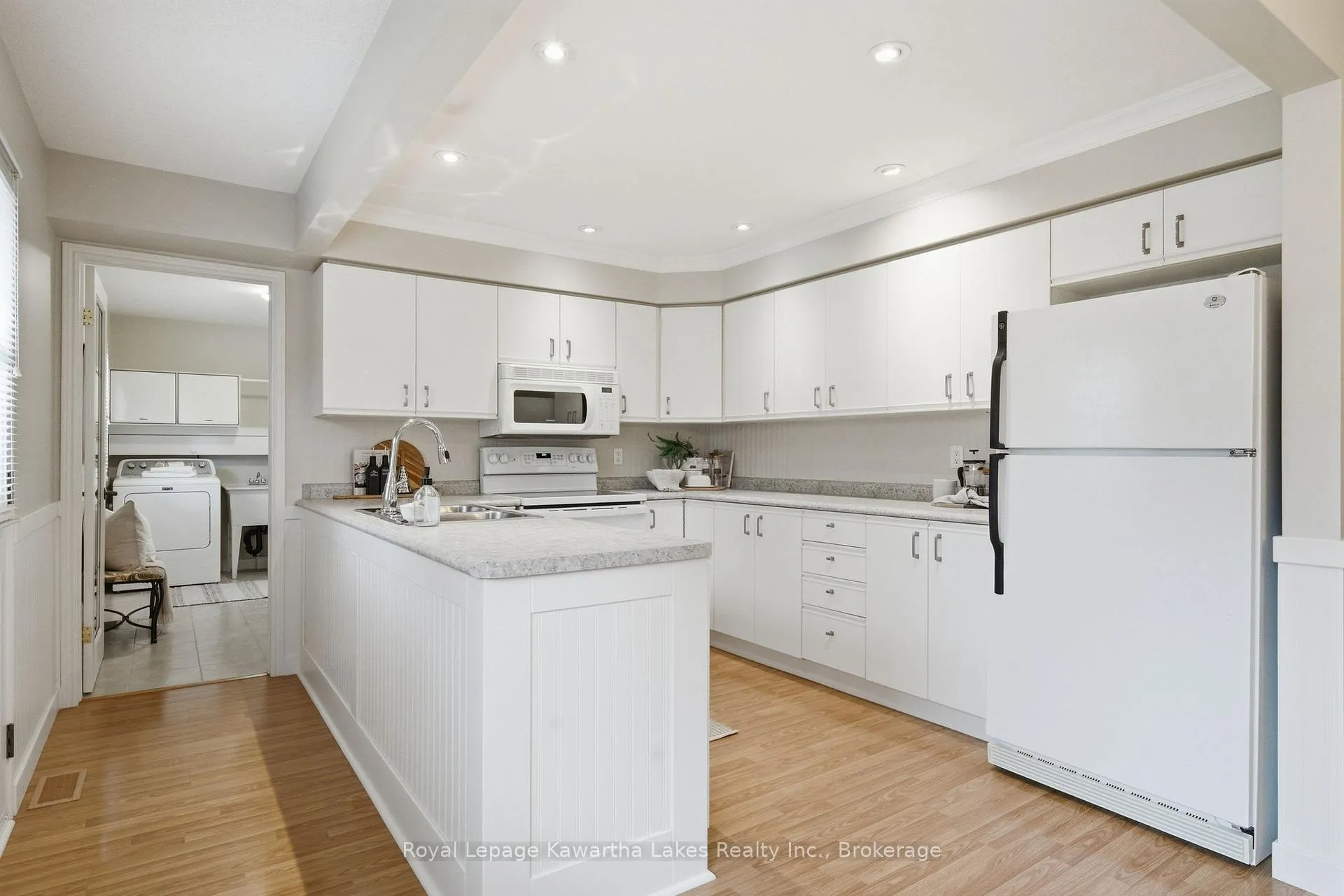 Photo 15 of 39 Cedartree Lane, Kawartha Lakes, Bobcaygeon — HOMEH