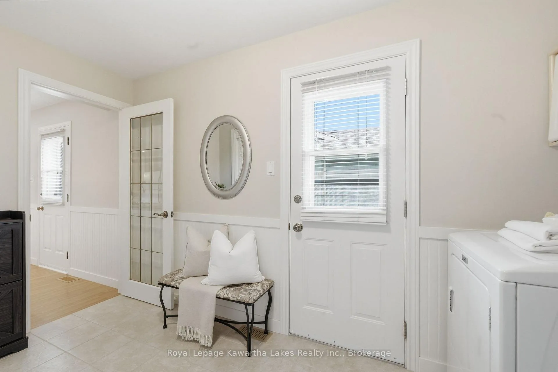 Photo 17 of 39 Cedartree Lane, Kawartha Lakes, Bobcaygeon — HOMEH