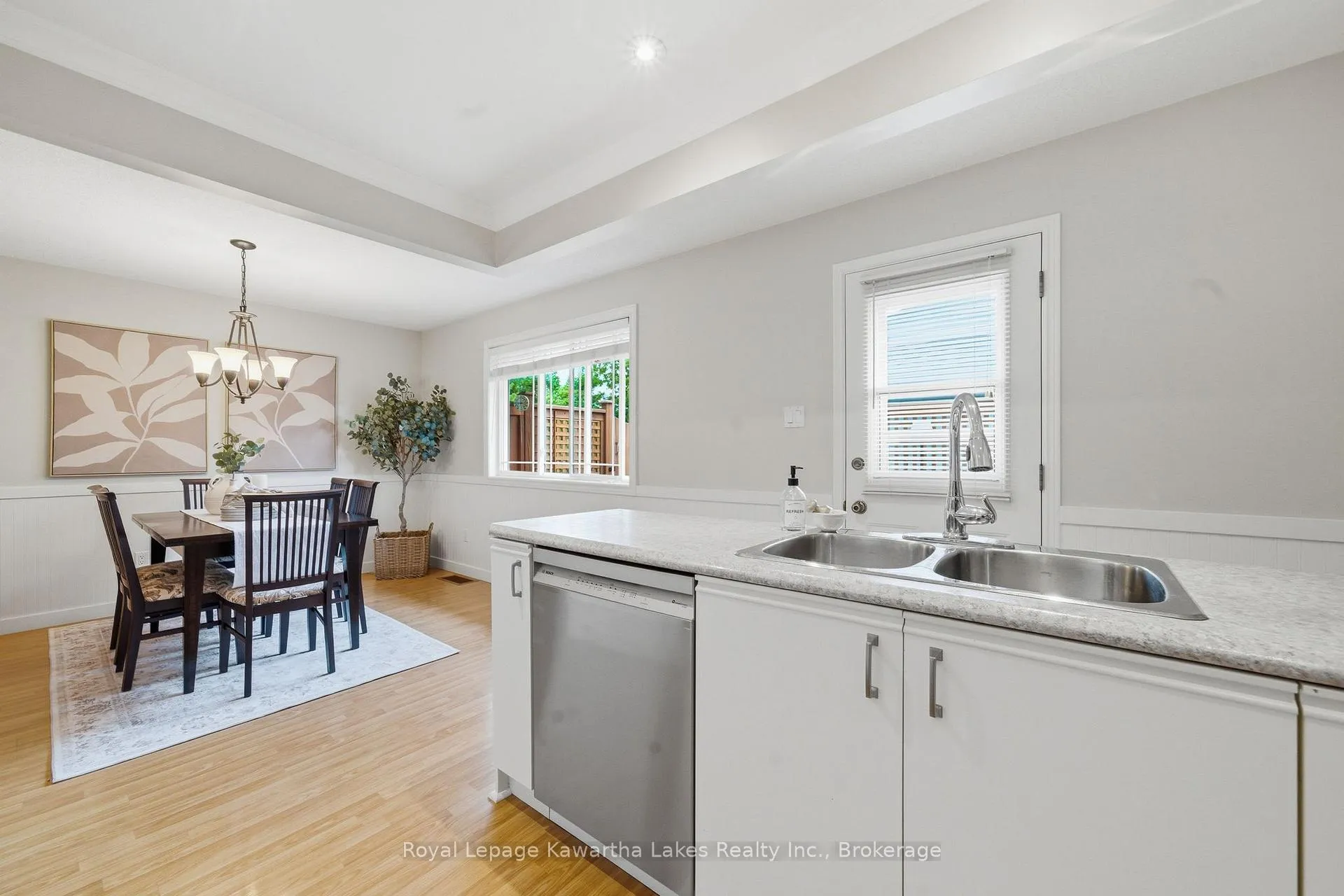 Photo 19 of 39 Cedartree Lane, Kawartha Lakes, Bobcaygeon — HOMEH