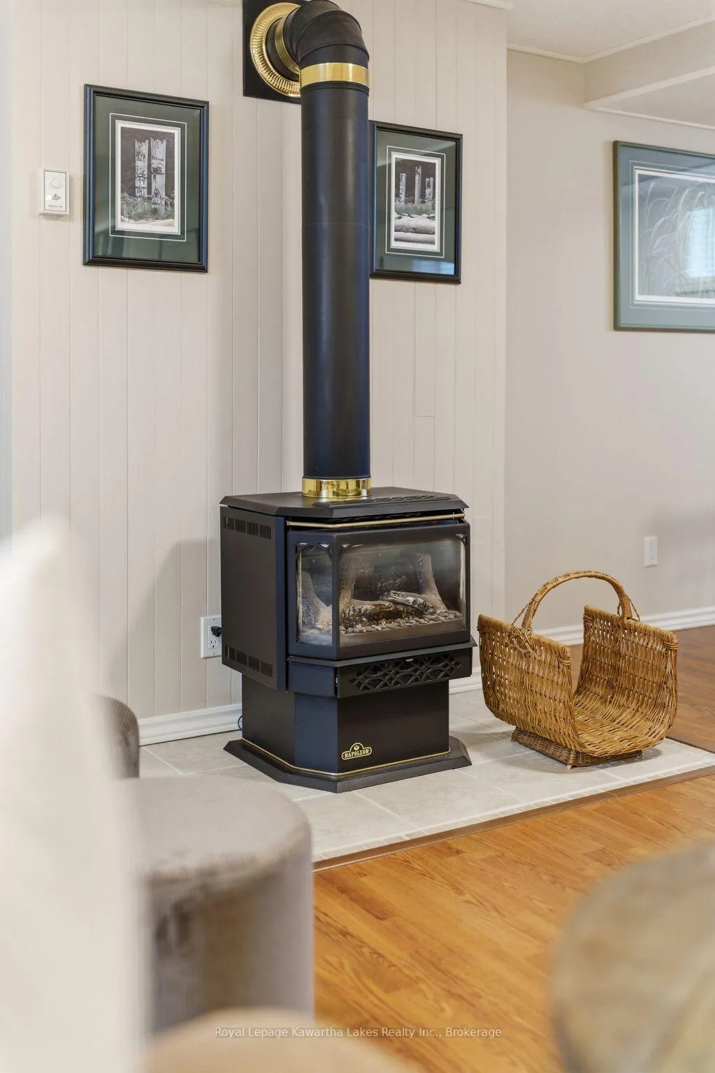 Photo 24 of 39 Cedartree Lane, Kawartha Lakes, Bobcaygeon — HOMEH