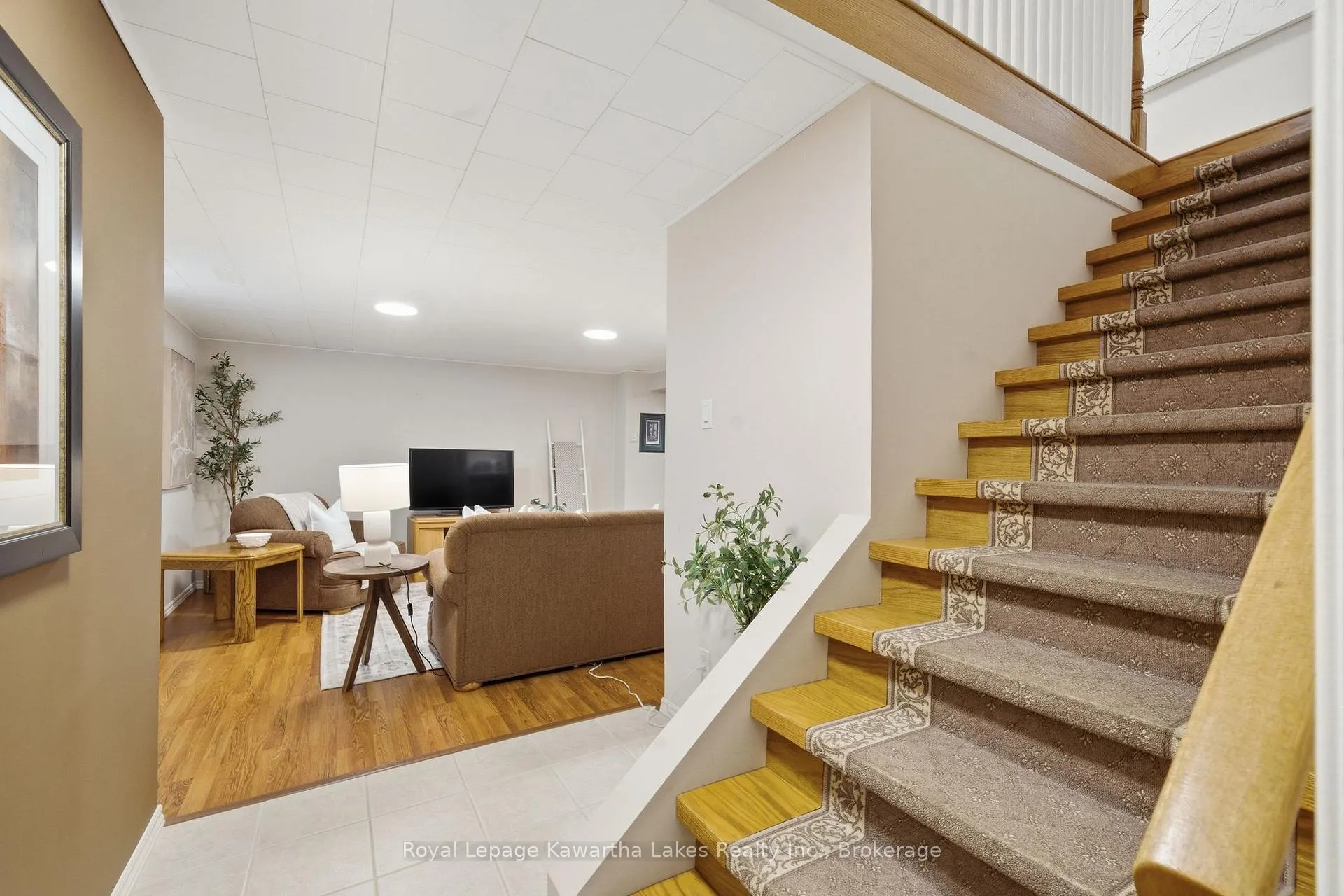 Photo 26 of 39 Cedartree Lane, Kawartha Lakes, Bobcaygeon — HOMEH