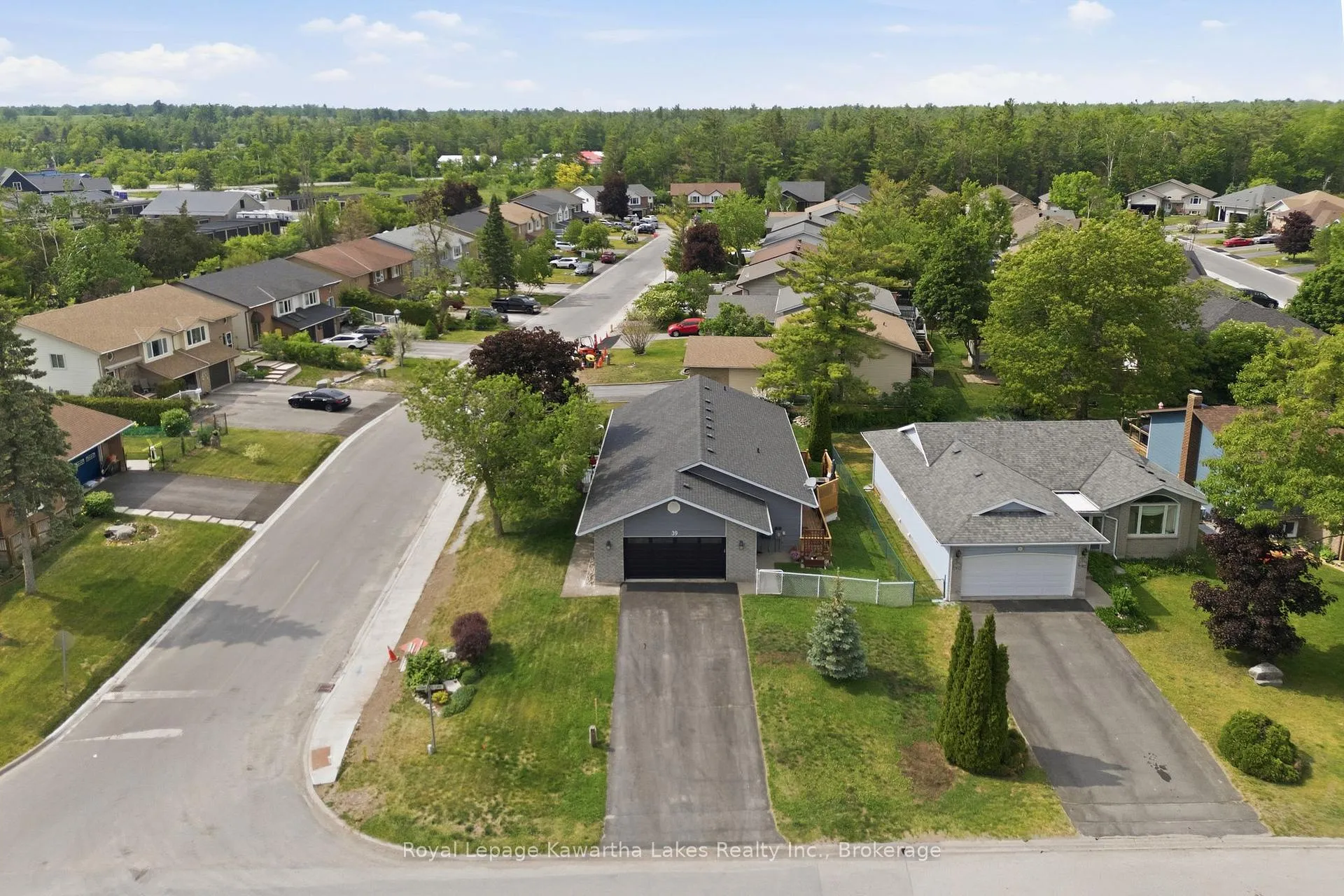 Photo 43 of 39 Cedartree Lane, Kawartha Lakes, Bobcaygeon — HOMEH