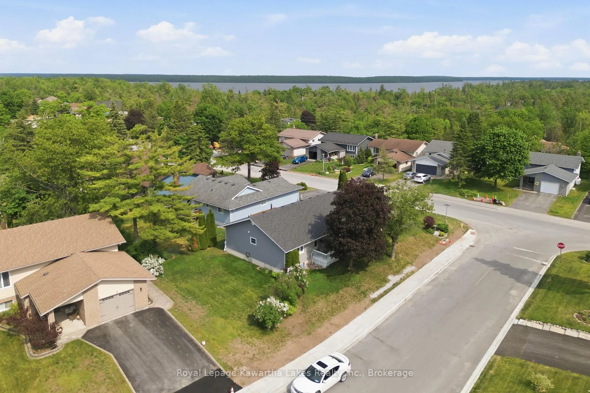 Photo 49 of 39 Cedartree Lane, Kawartha Lakes, Bobcaygeon — HOMEH