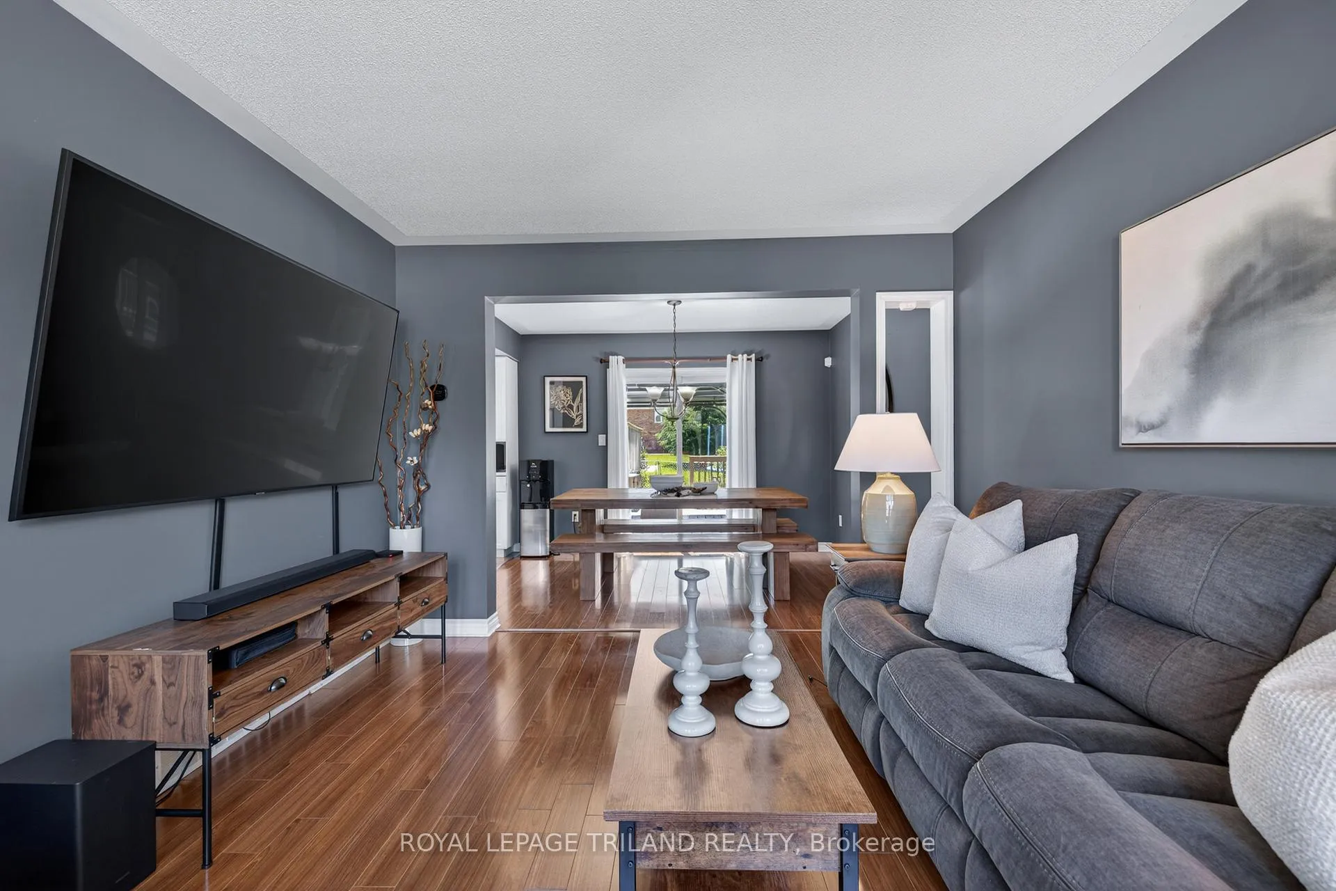 Photo 10 of 39 Hitch Crescent, St. Thomas — HOMEH