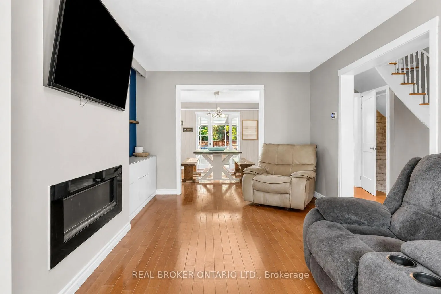 Photo 6 of 104 Moon Drive, Barrie, Ardagh — HOMEH