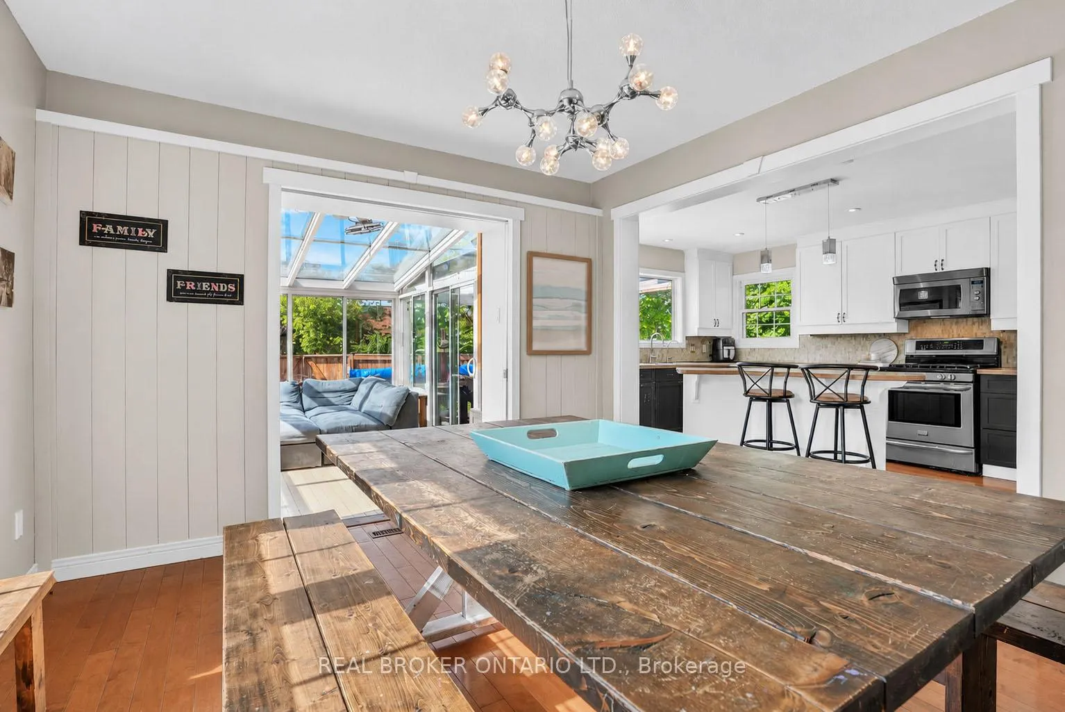 Photo 8 of 104 Moon Drive, Barrie, Ardagh — HOMEH