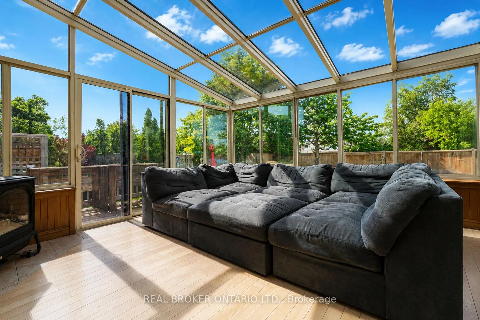 Photo 10 of 104 Moon Drive, Barrie, Ardagh — HOMEH