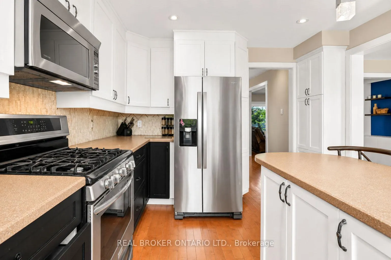 Photo 16 of 104 Moon Drive, Barrie, Ardagh — HOMEH