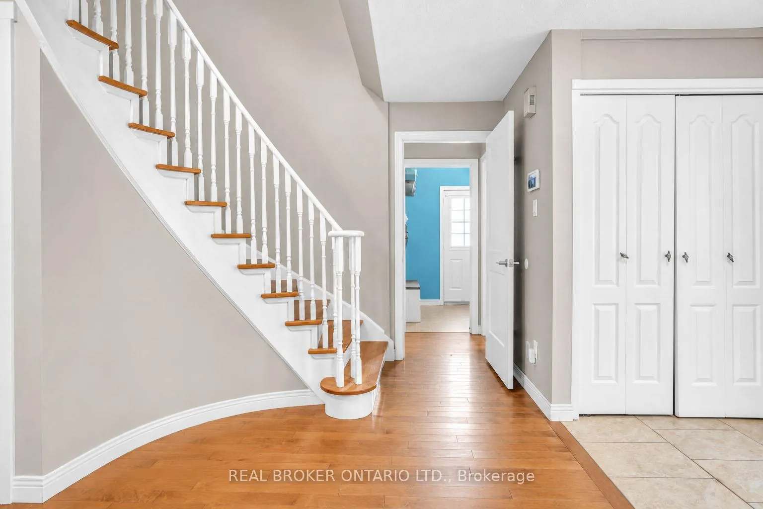Photo 17 of 104 Moon Drive, Barrie, Ardagh — HOMEH