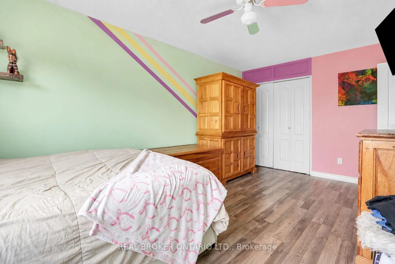 Photo 27 of 104 Moon Drive, Barrie, Ardagh — HOMEH