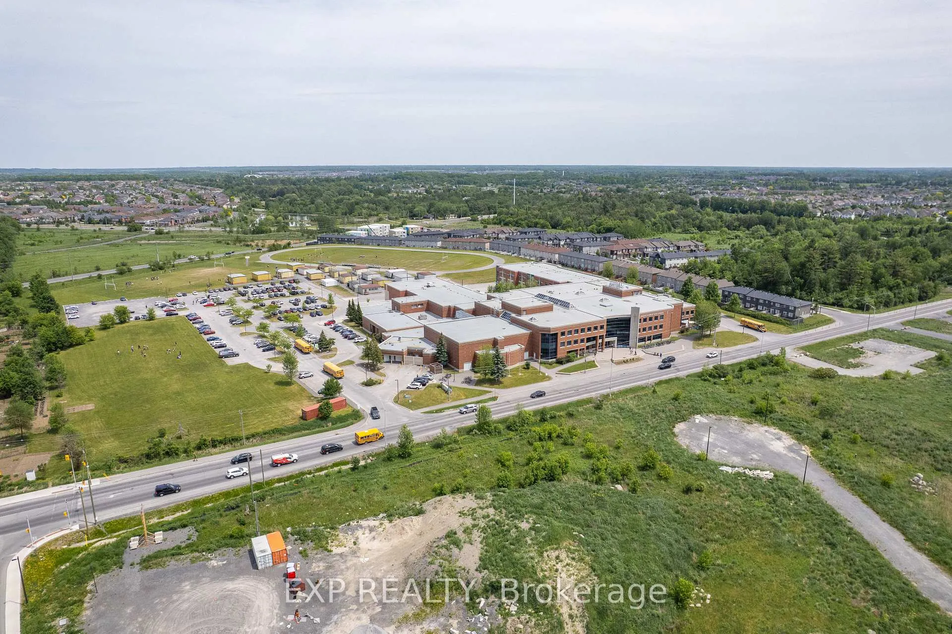 Photo 37 of 51 Robusta Lane, Ottawa, Barrhaven - Heritage Park — HOMEH