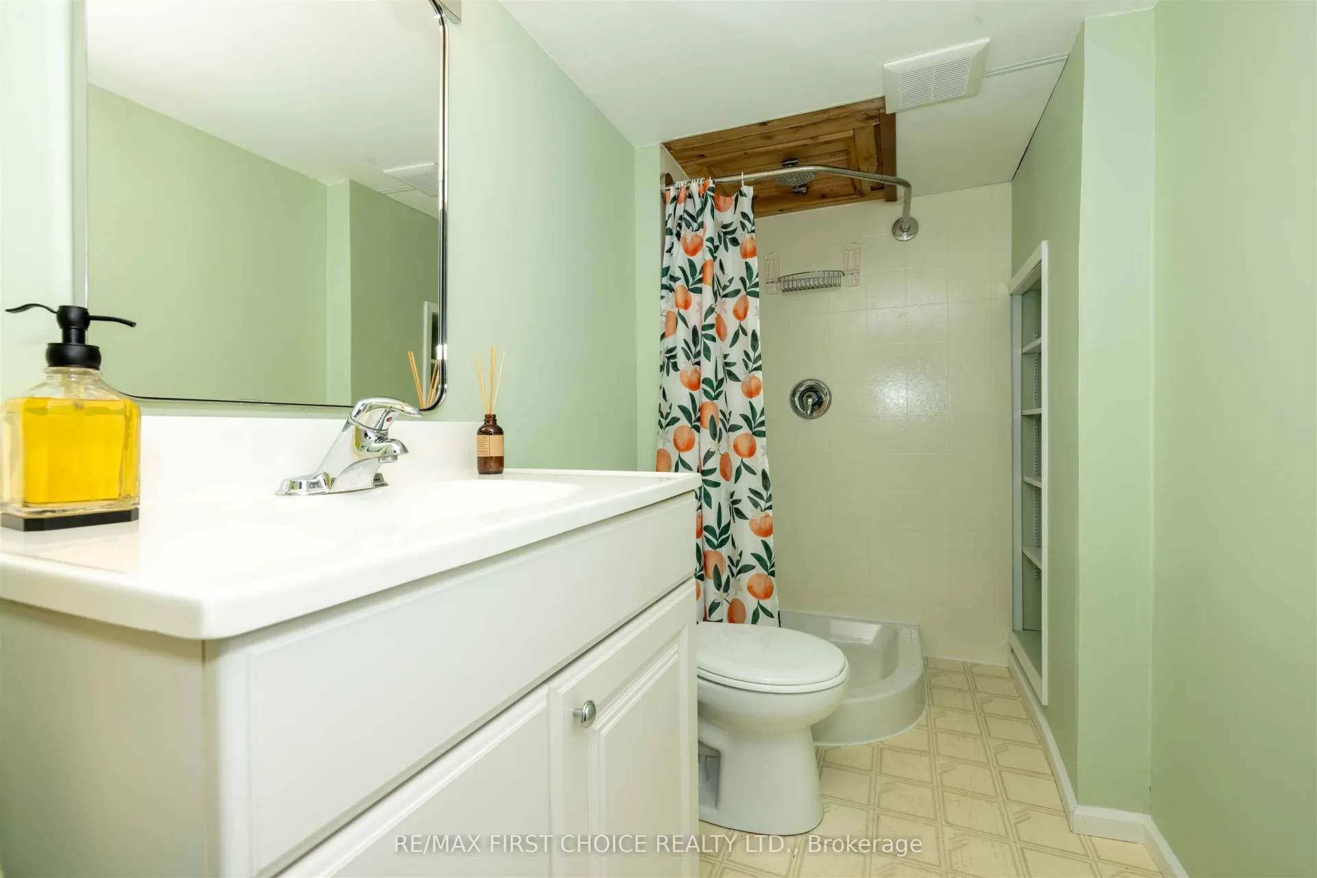 Photo 24 of 120 Robinson Drive, Thunder Bay, Grandview — HOMEH