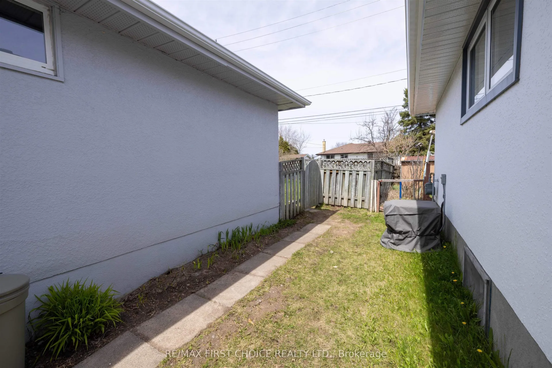 Photo 37 of 120 Robinson Drive, Thunder Bay, Grandview — HOMEH