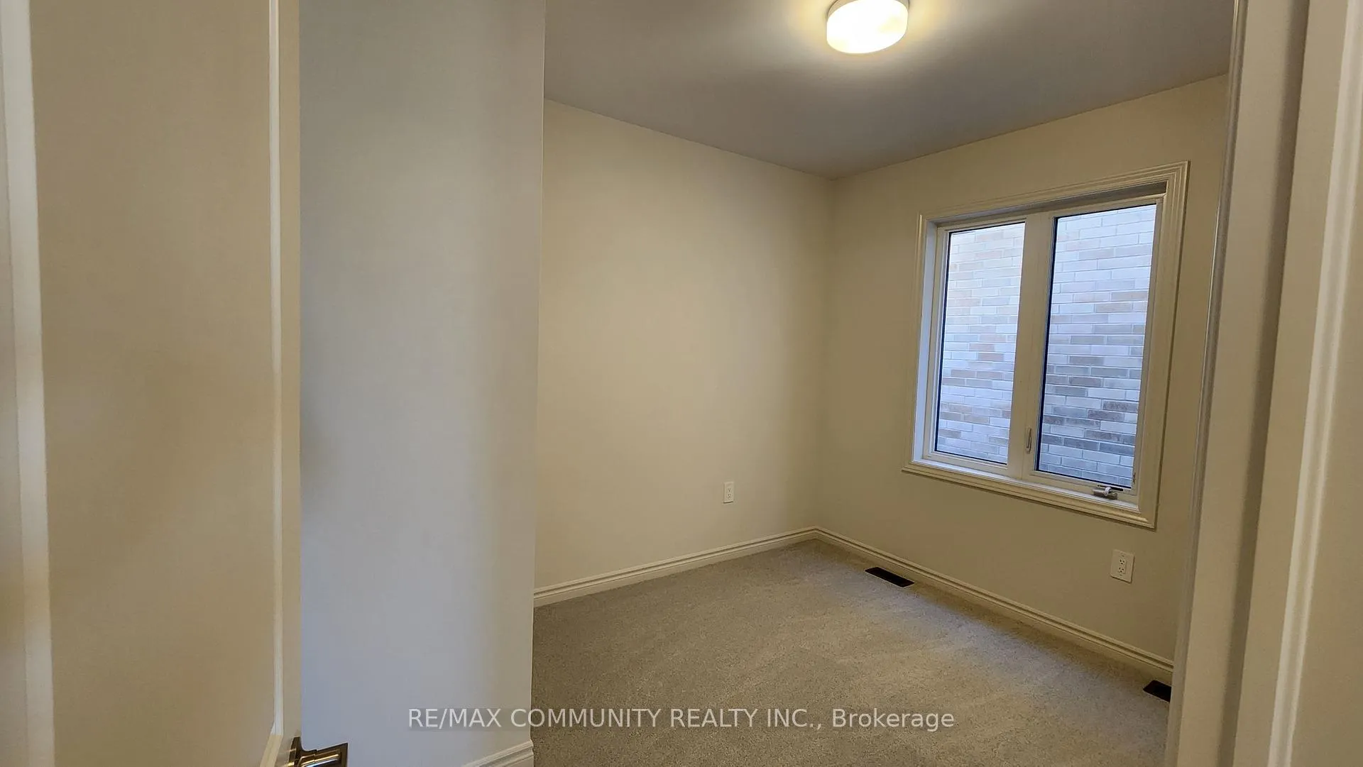 Photo 8 of Unit A, 58 Donald Cameron Crescent, Clarington, Courtice — HOMEH