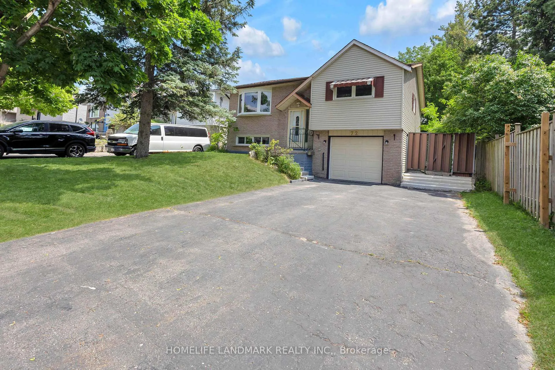 Photo 1 of 72 Pinemeadow Crescent, Waterloo, Westvale — HOMEH