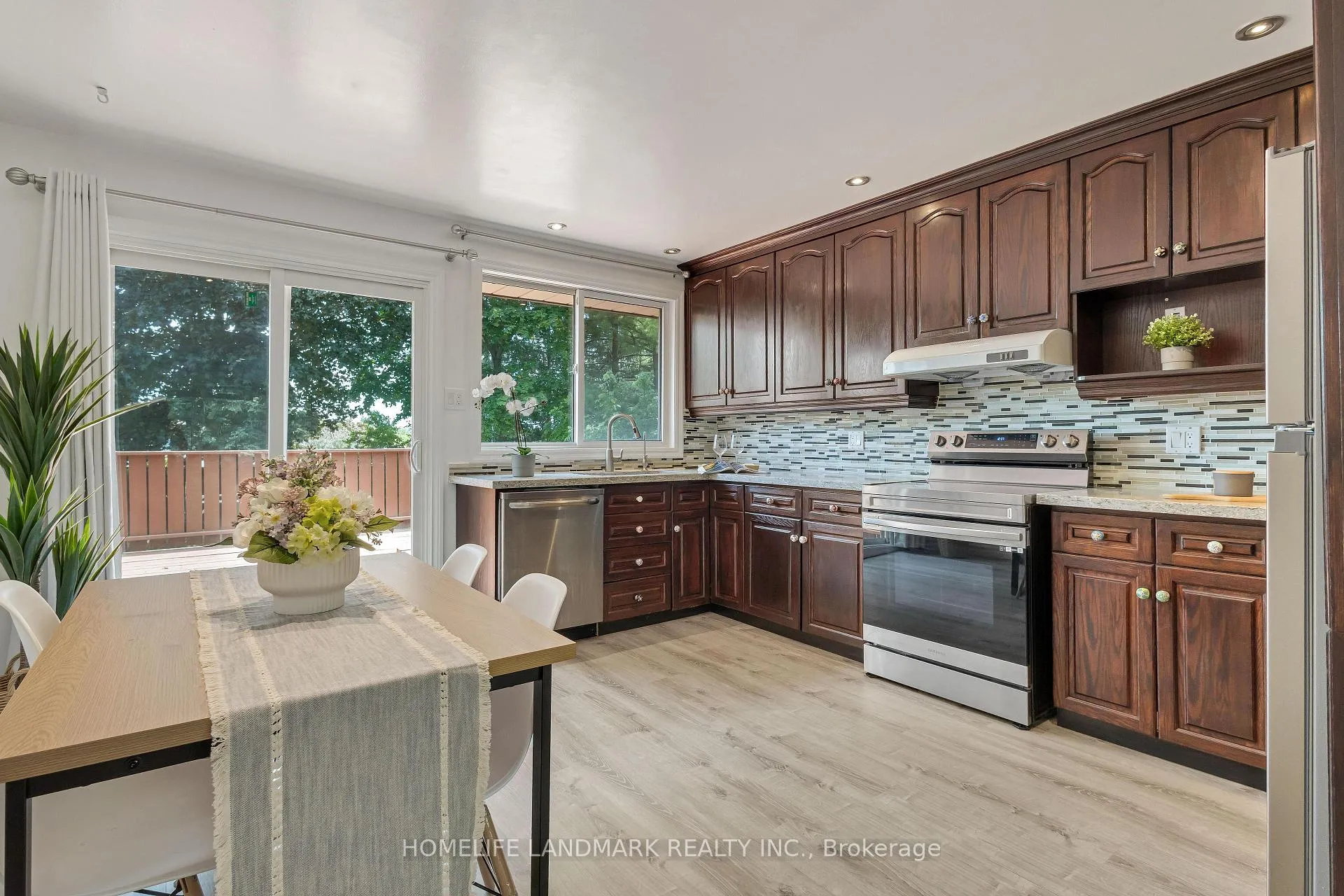 Photo 9 of 72 Pinemeadow Crescent, Waterloo, Westvale — HOMEH