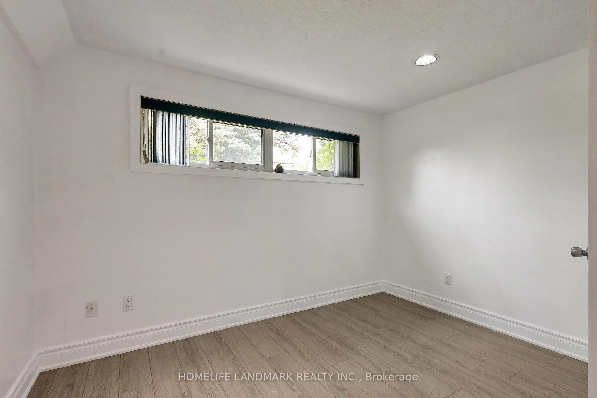 Photo 18 of 72 Pinemeadow Crescent, Waterloo, Westvale — HOMEH