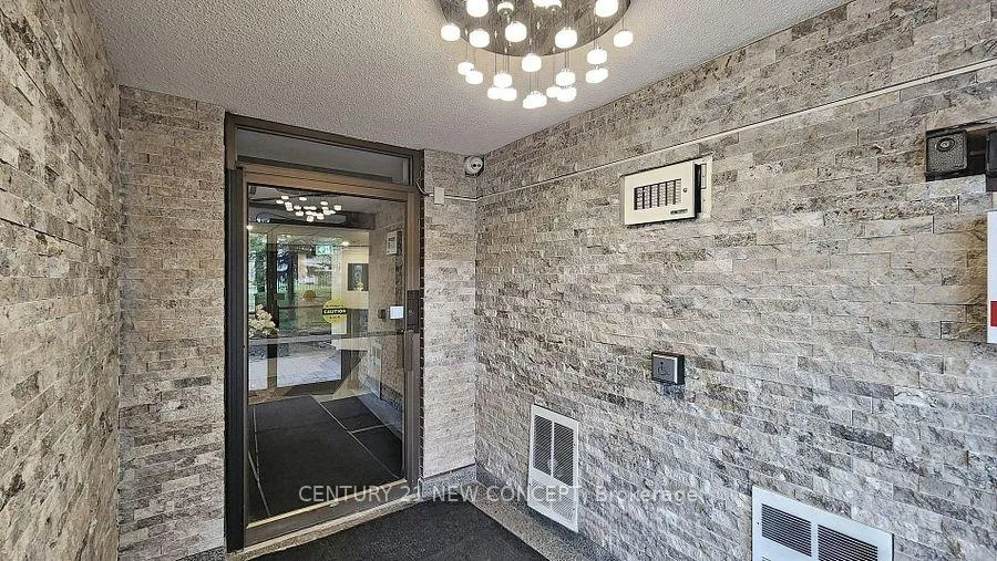 Photo 8 of Unit 101, 7451 Yonge Street, Markham, Thornhill — HOMEH