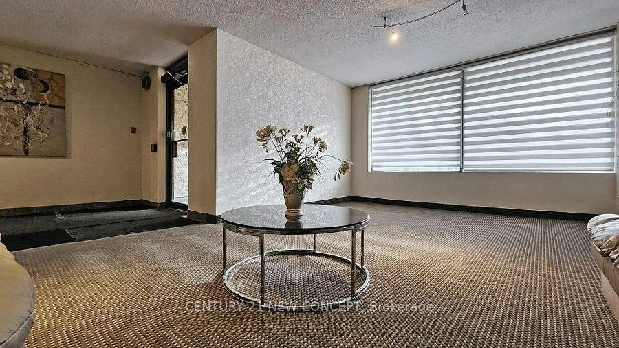 Photo 12 of Unit 101, 7451 Yonge Street, Markham, Thornhill — HOMEH