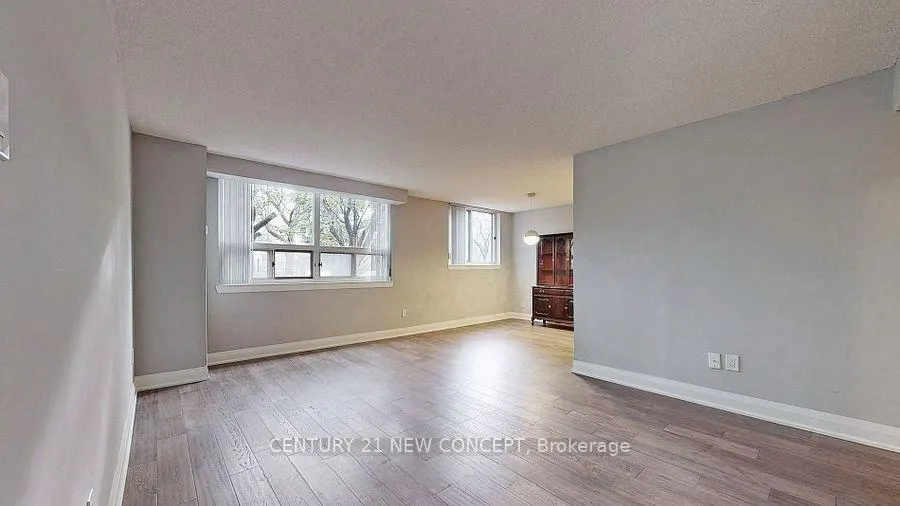 Photo 15 of Unit 101, 7451 Yonge Street, Markham, Thornhill — HOMEH