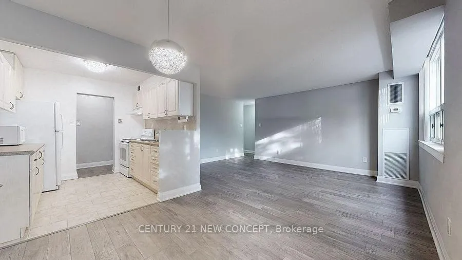 Photo 17 of Unit 101, 7451 Yonge Street, Markham, Thornhill — HOMEH