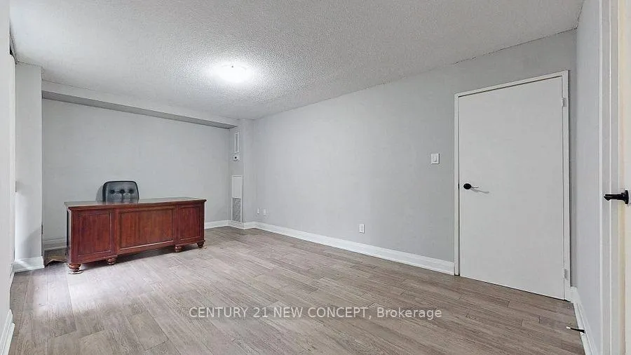 Photo 29 of Unit 101, 7451 Yonge Street, Markham, Thornhill — HOMEH