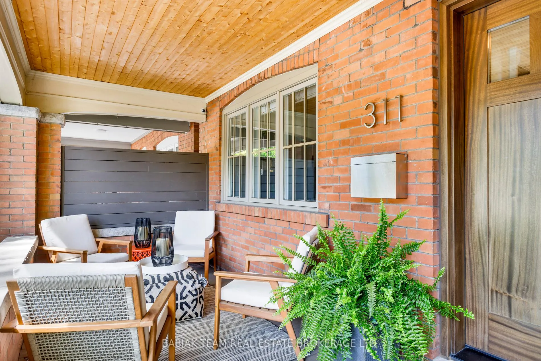 Photo 2 of 311 Armadale Avenue, Toronto, Runnymede-Bloor West Village — HOMEH